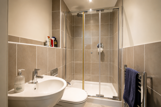 2 bed Apartment for sale Image 9