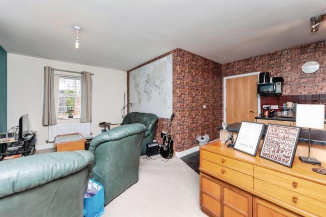 2 bed Apartment for sale Image 10