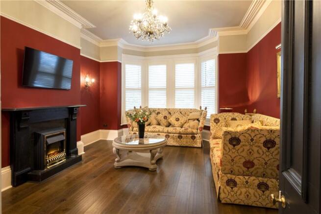 6 bed Terraced to rent Image 4