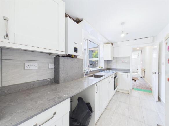Two-bedroom house for auction, Easton (10).jpg