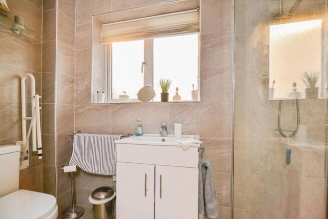 3 bed Semi-Detached for sale Image 12