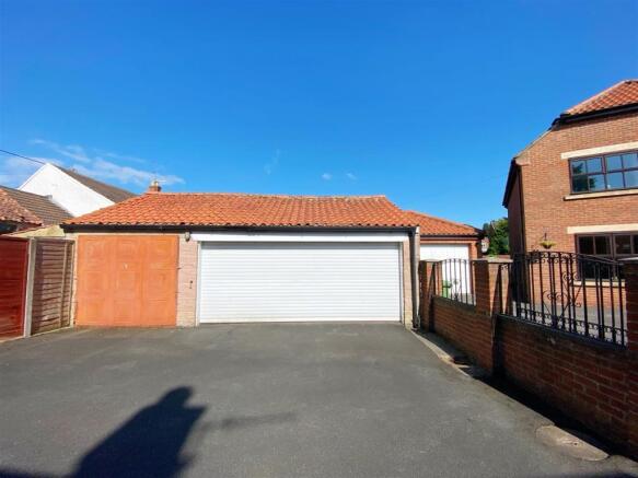 Double Garage.jpg
