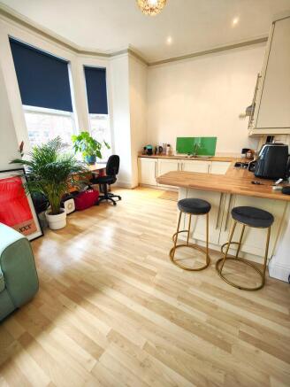 Open Plan Lounge/kitchen