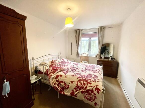 96B033B6-C0D3-4F2C-A