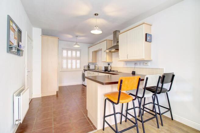Kitchen Breakfast Bar