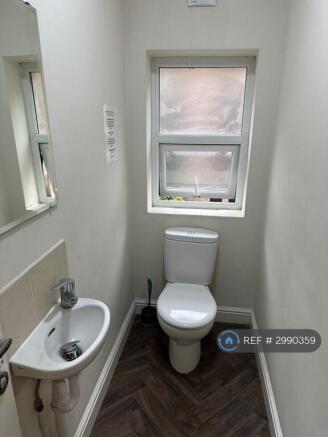 1 bed House Share to rent Image 7