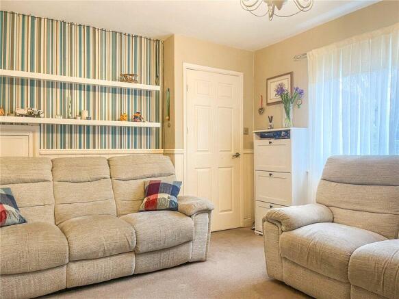 3 bed Semi-Detached for sale Image 2