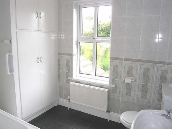 Bathroom / WC