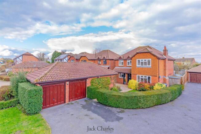 4-bed detached on Higham Gardens, Tonbridge, £780,000