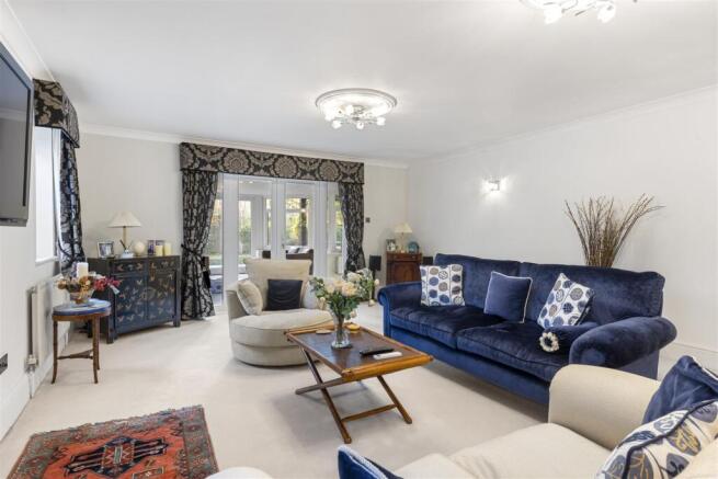 Leander, Avenue Road Cranleigh, GU6 7LL-26.JPG