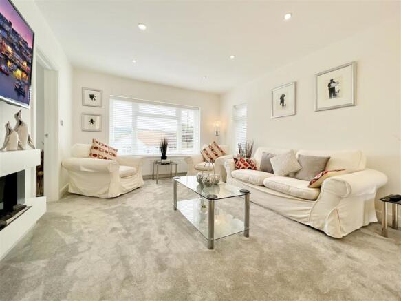 33 Churston Way 13.JPG