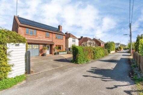 Larch Avenue, Holbury, Southampton, Hampshire, SO45