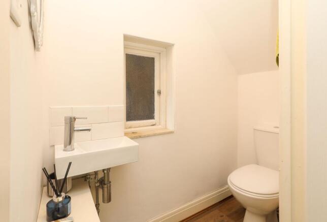 3 bed Semi-Detached for sale Image 11