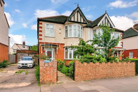 Curzon Crescent, London, NW10