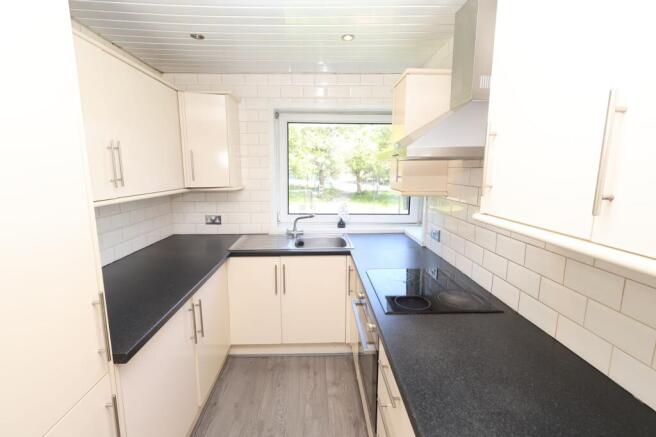 Elmwood Court, Stretford, M32 photo 4