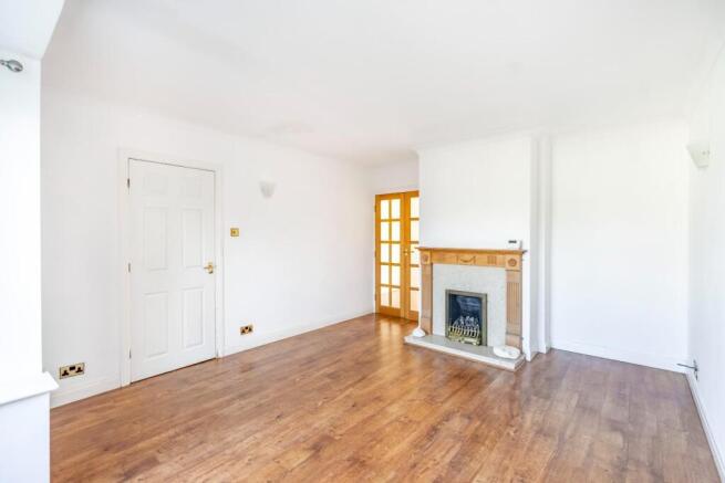 5 bed Semi-Detached for sale Image 5