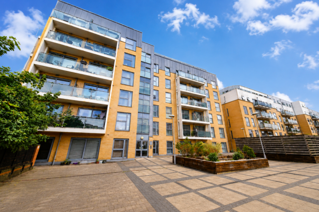 1-bed flat on 205 Monument Court, Woolners Way, Stevenage, Hertfordshire SG1 3BT, £125,000
