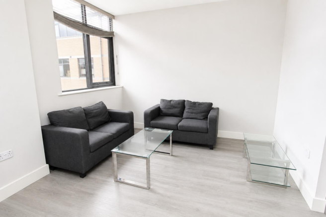 2 bed Flat to rent Image 9
