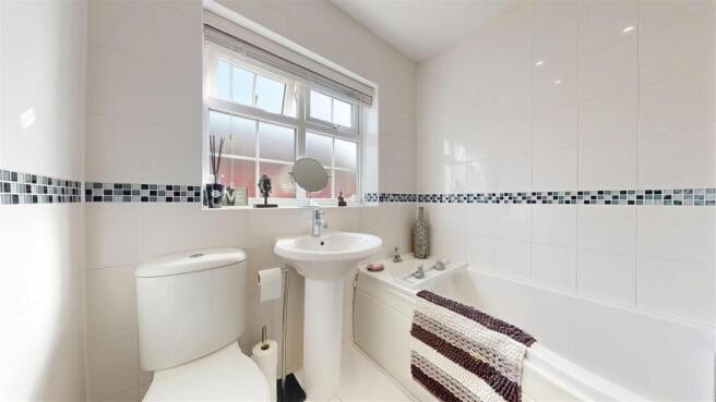 Ross Close Bathroom