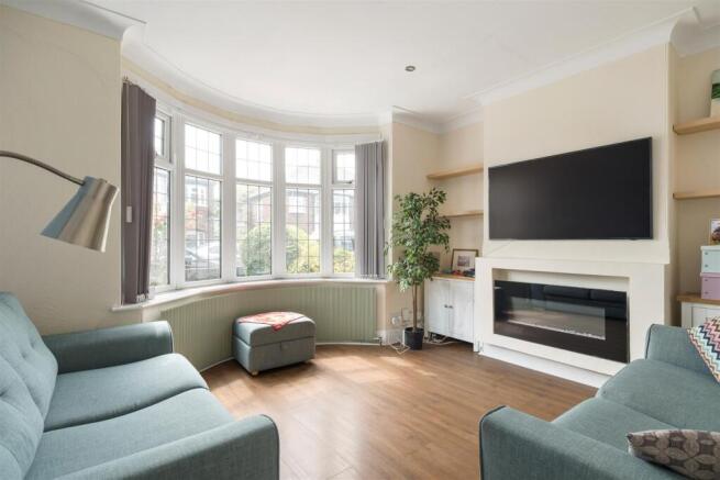 4 bed Semi-Detached for sale Image 4