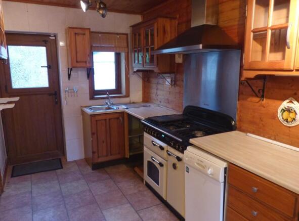 Kitchen (2)