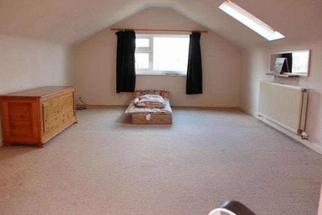 LOFT ROOM