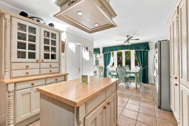 The Shearers, Bishop's Stortford, Hertfordshire, CM23 photo 3