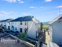10, Maen Ganol, Trelewis, Treharris CF46 6BE