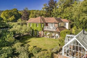 Ashcote House, Streatley Hill, Streatley, Reading RG8 9RD