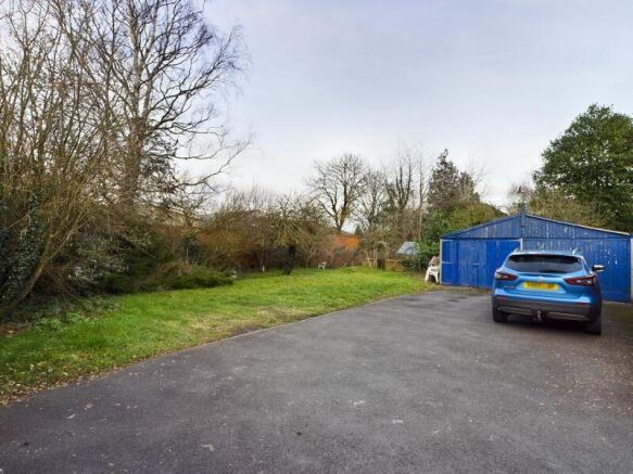 Parking area/garage