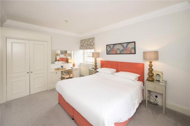 23 bed House for sale Image 9