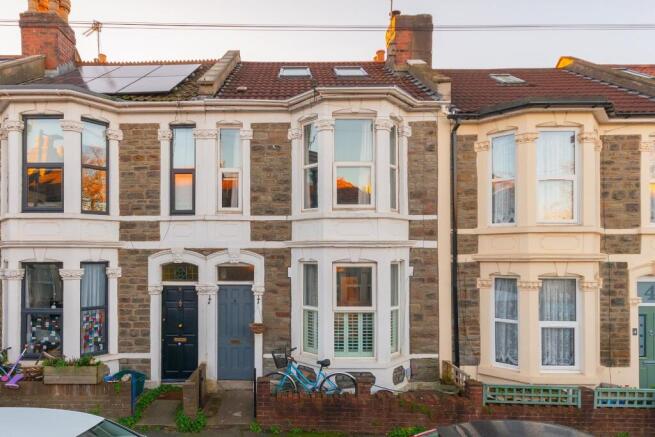 0C6RGK - External C.jpg