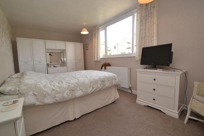 3 bed Semi-Detached for sale Image 9