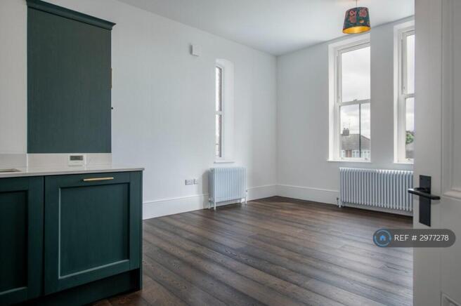 2 bed Flat to rent Image 7