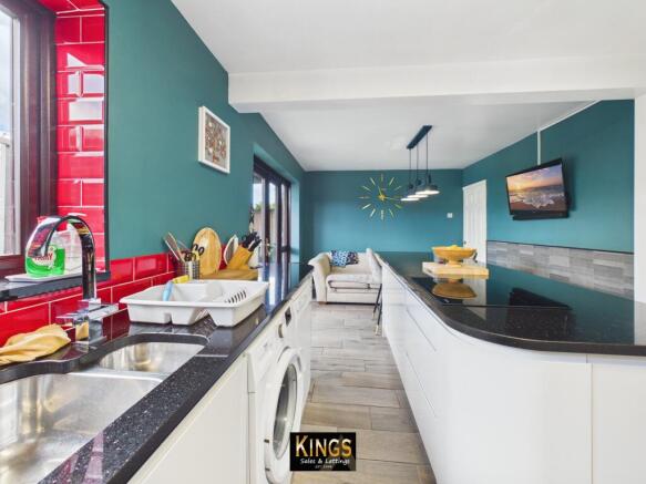 3 bed Detached for sale Image 6