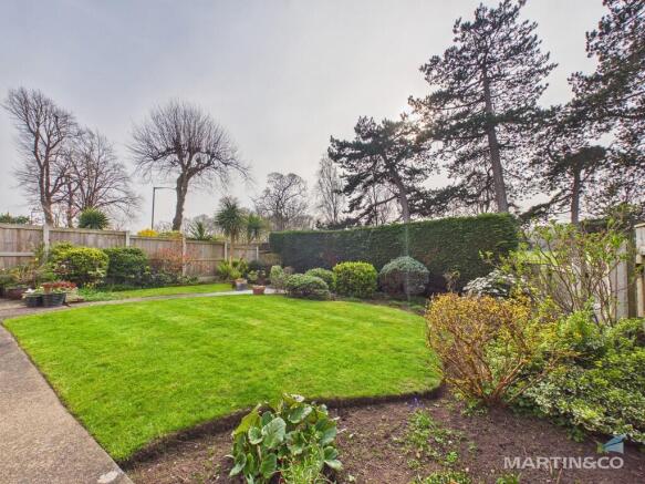 CAM03993G0-PR0138...