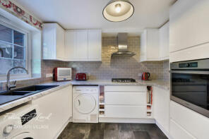 32, Elizabeth Fry Place, London SE18 4LA