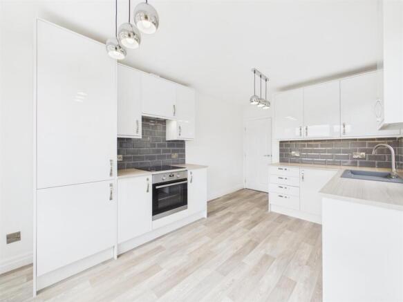 2 bed Detached Bungalow for sale Image 3