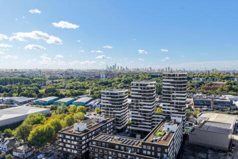 Beck Square, E10