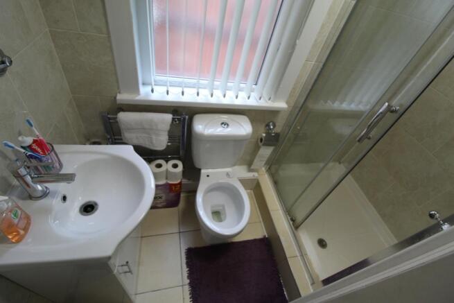 9 bed Semi-Detached to rent Image 12