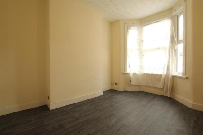 Bedroom 1.JPG