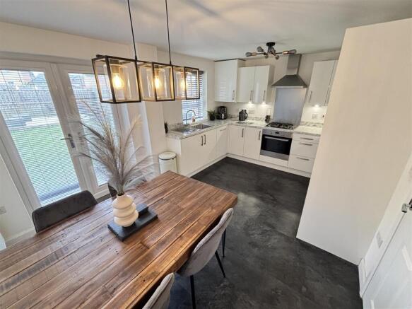 Open Plan Kitchen and Dining Room