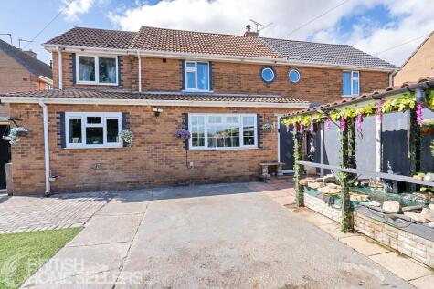 Churchfield Road, Campsall, Doncaster, South Yorkshire, DN6