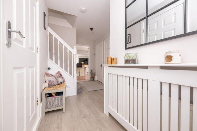 4 bed Detached for sale Image 5