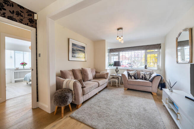 1438063-9-69ce651...