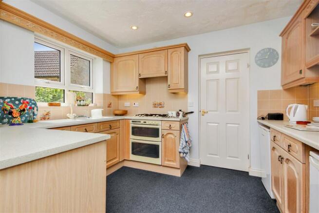 NN10, William Steele Way, Higham Ferrers photo 4