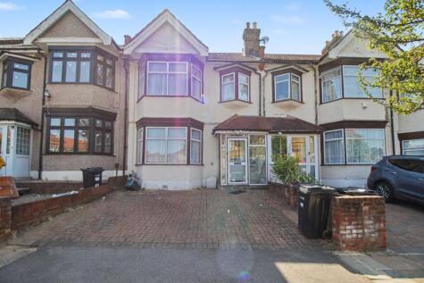 21 Lennox Gardens, Ilford, Essex, IG1 3LF