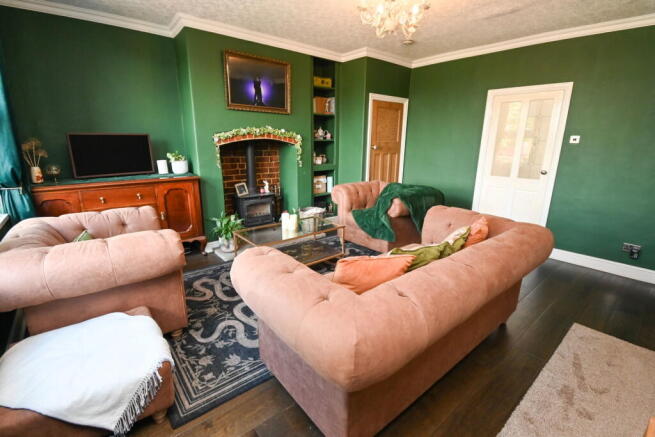 3 bed Semi-Detached for sale Image 4