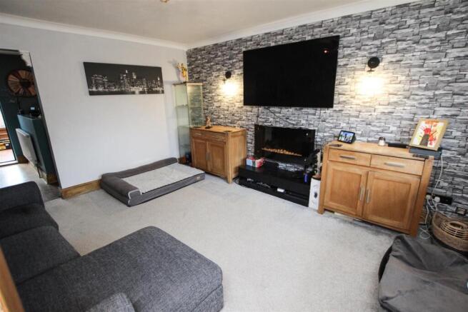 3 bed House for sale Image 5