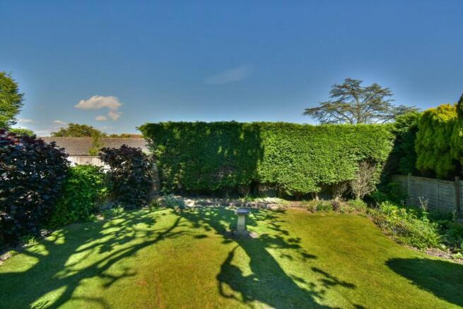 Collington Lane West, Bexhill-on-Sea, TN39 photo 4